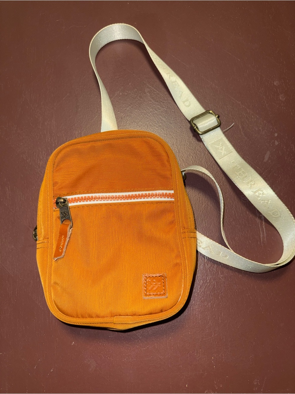 Thread Wallets Crossbody Bag